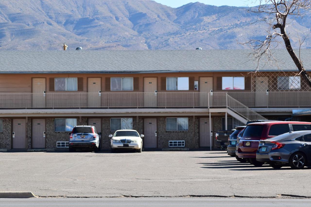 Satellite Inn Alamogordo Exterior photo