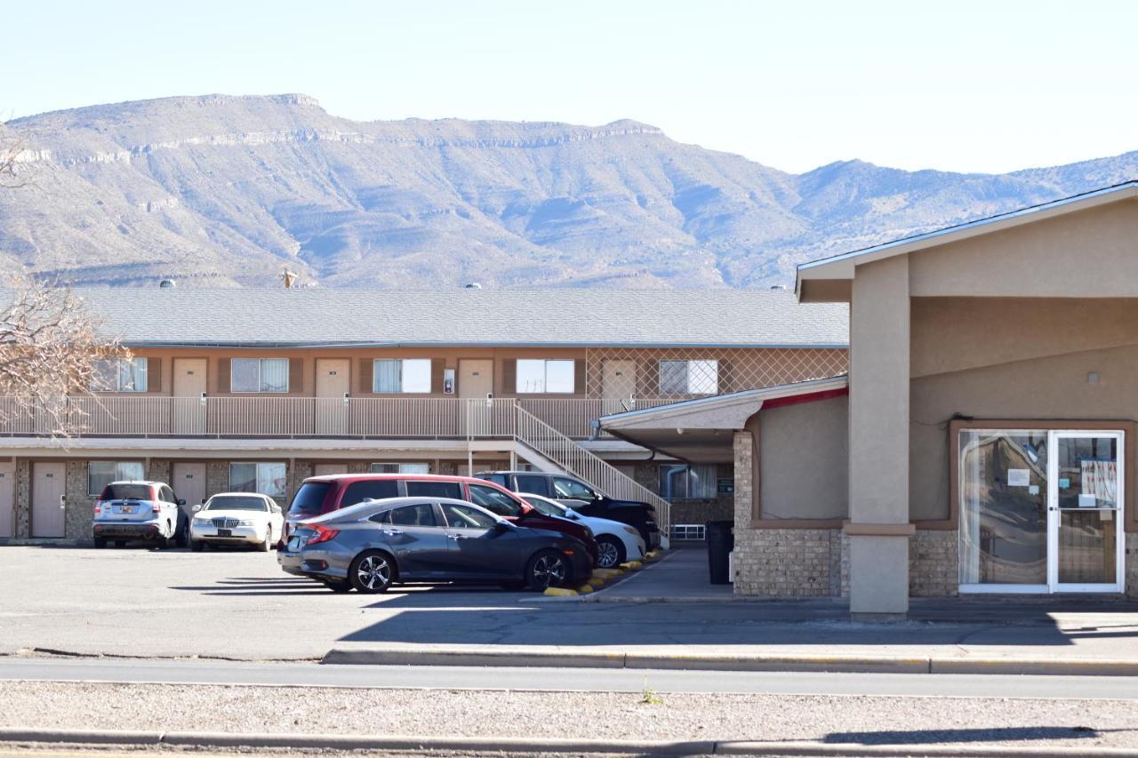 Satellite Inn Alamogordo Exterior photo